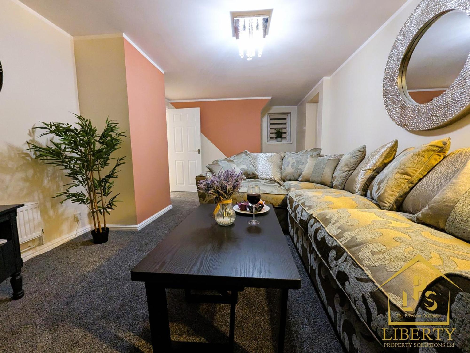 6 Guests * 4 Bedroom * Free Wi-Fi *هنتينجتون المظهر الخارجي الصورة
