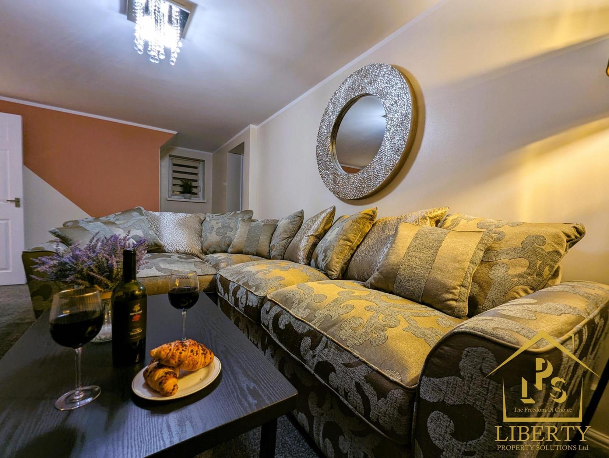 6 Guests * 4 Bedroom * Free Wi-Fi *هنتينجتون المظهر الخارجي الصورة