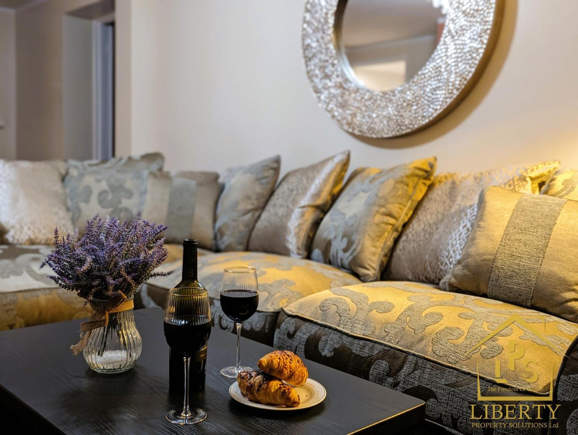 6 Guests * 4 Bedroom * Free Wi-Fi *هنتينجتون المظهر الخارجي الصورة