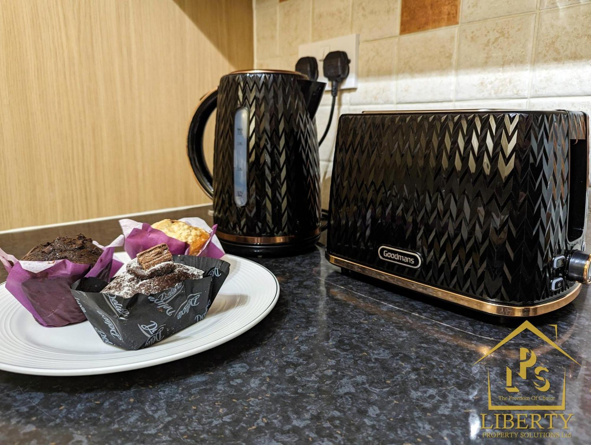 6 Guests * 4 Bedroom * Free Wi-Fi *هنتينجتون المظهر الخارجي الصورة