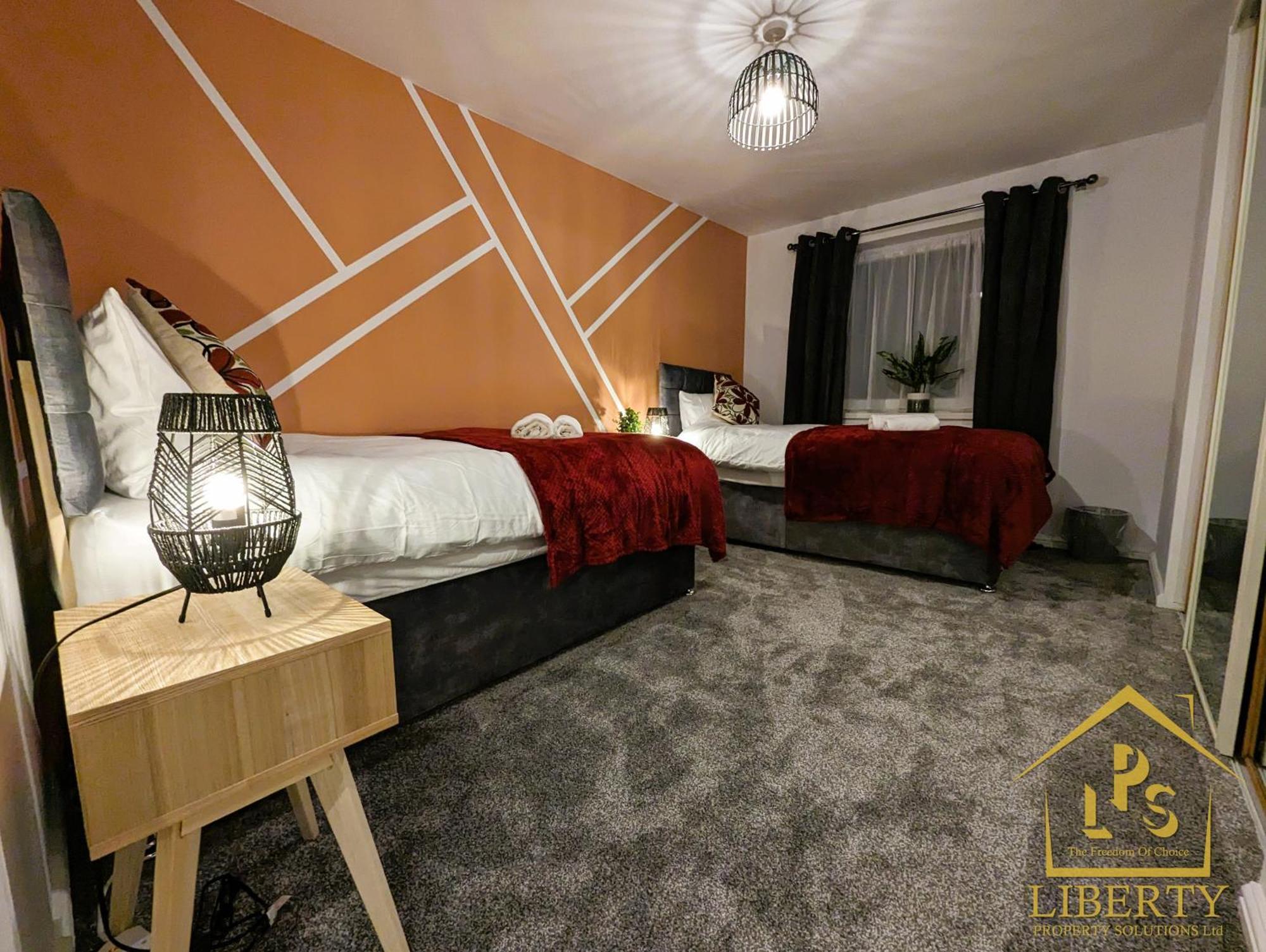 6 Guests * 4 Bedroom * Free Wi-Fi *هنتينجتون المظهر الخارجي الصورة