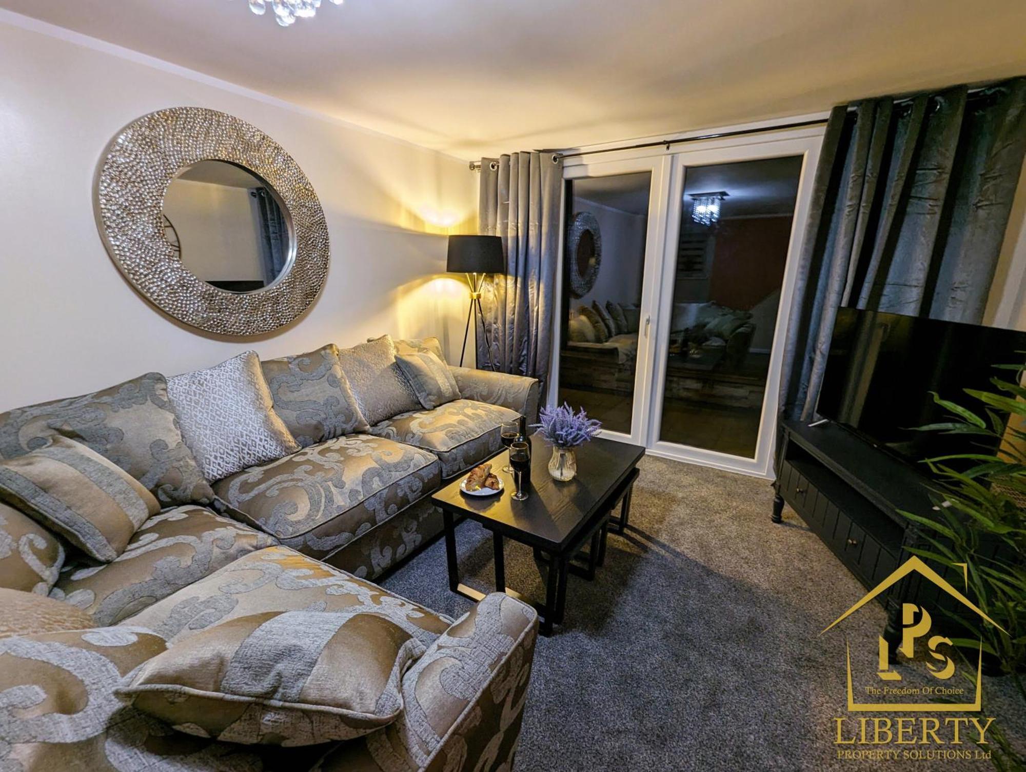 6 Guests * 4 Bedroom * Free Wi-Fi *هنتينجتون المظهر الخارجي الصورة