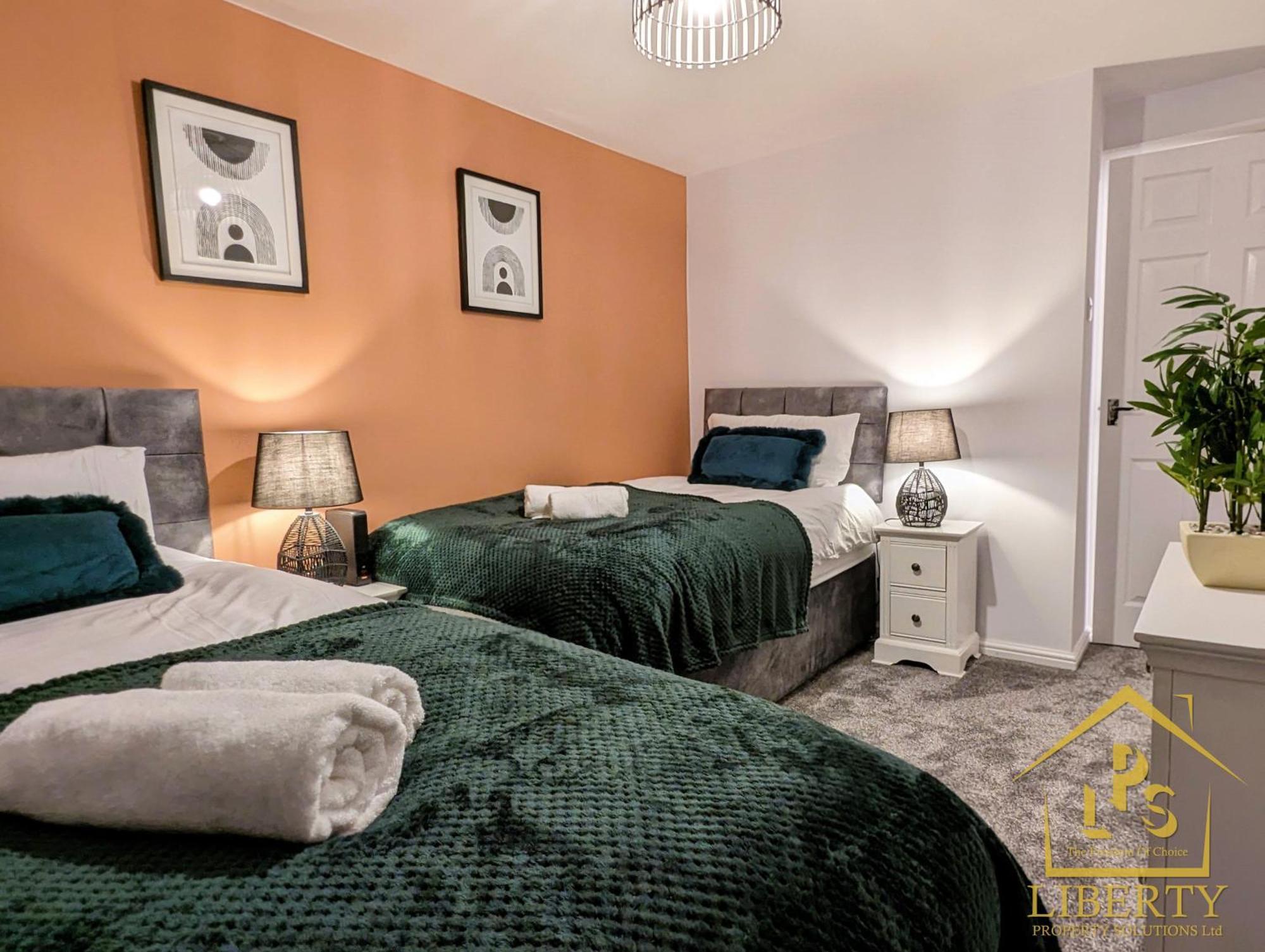 6 Guests * 4 Bedroom * Free Wi-Fi *هنتينجتون المظهر الخارجي الصورة