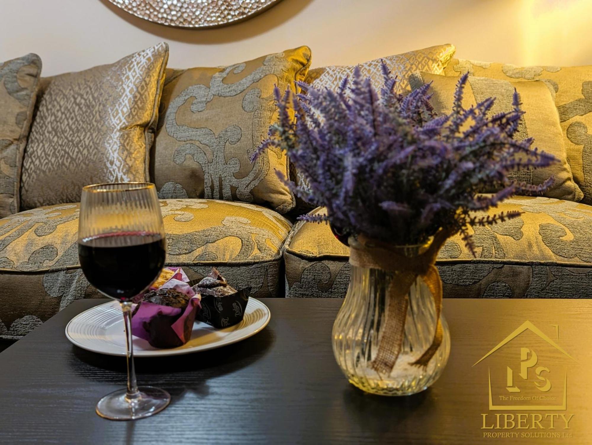 6 Guests * 4 Bedroom * Free Wi-Fi *هنتينجتون المظهر الخارجي الصورة