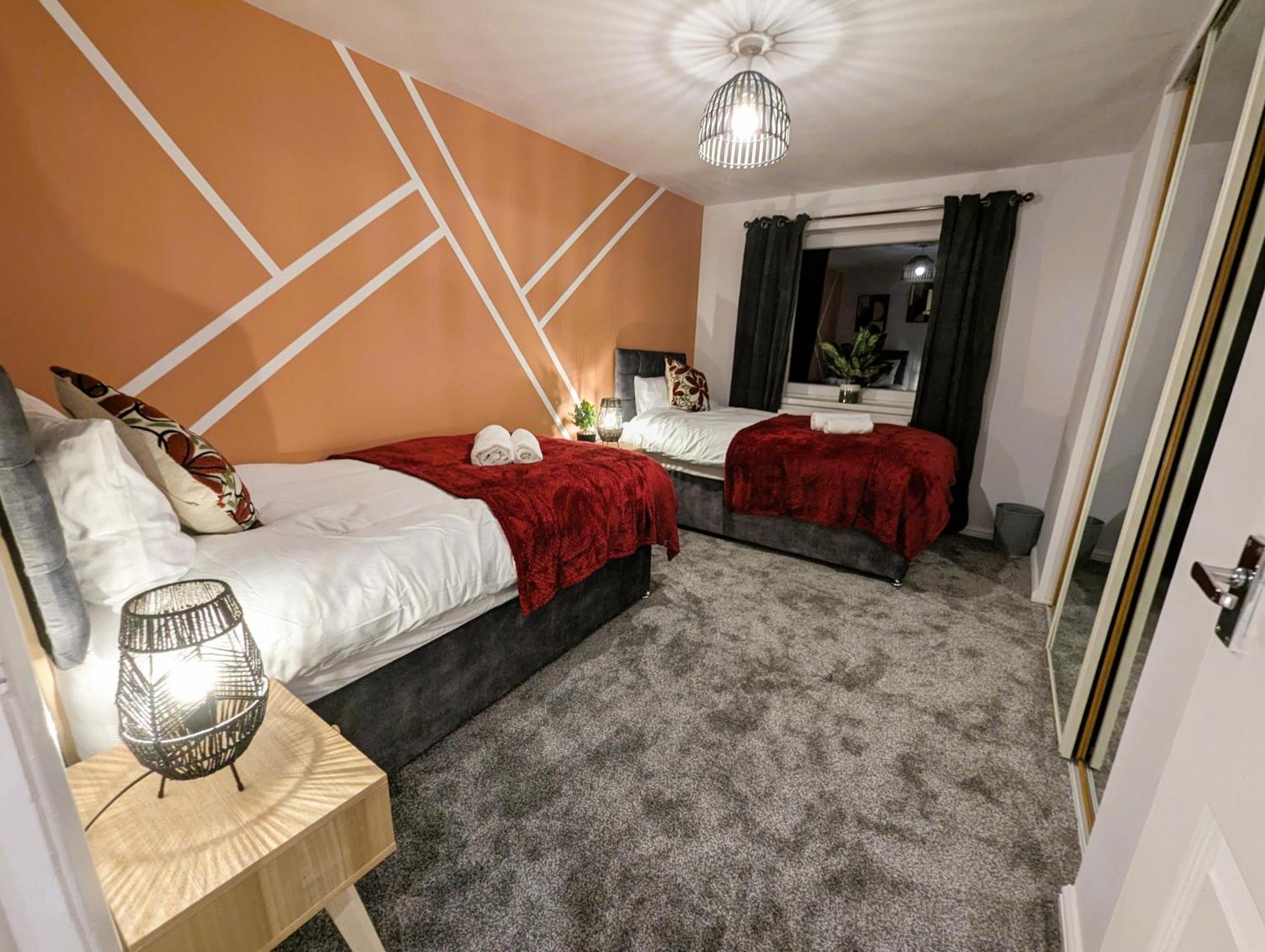6 Guests * 4 Bedroom * Free Wi-Fi *هنتينجتون المظهر الخارجي الصورة